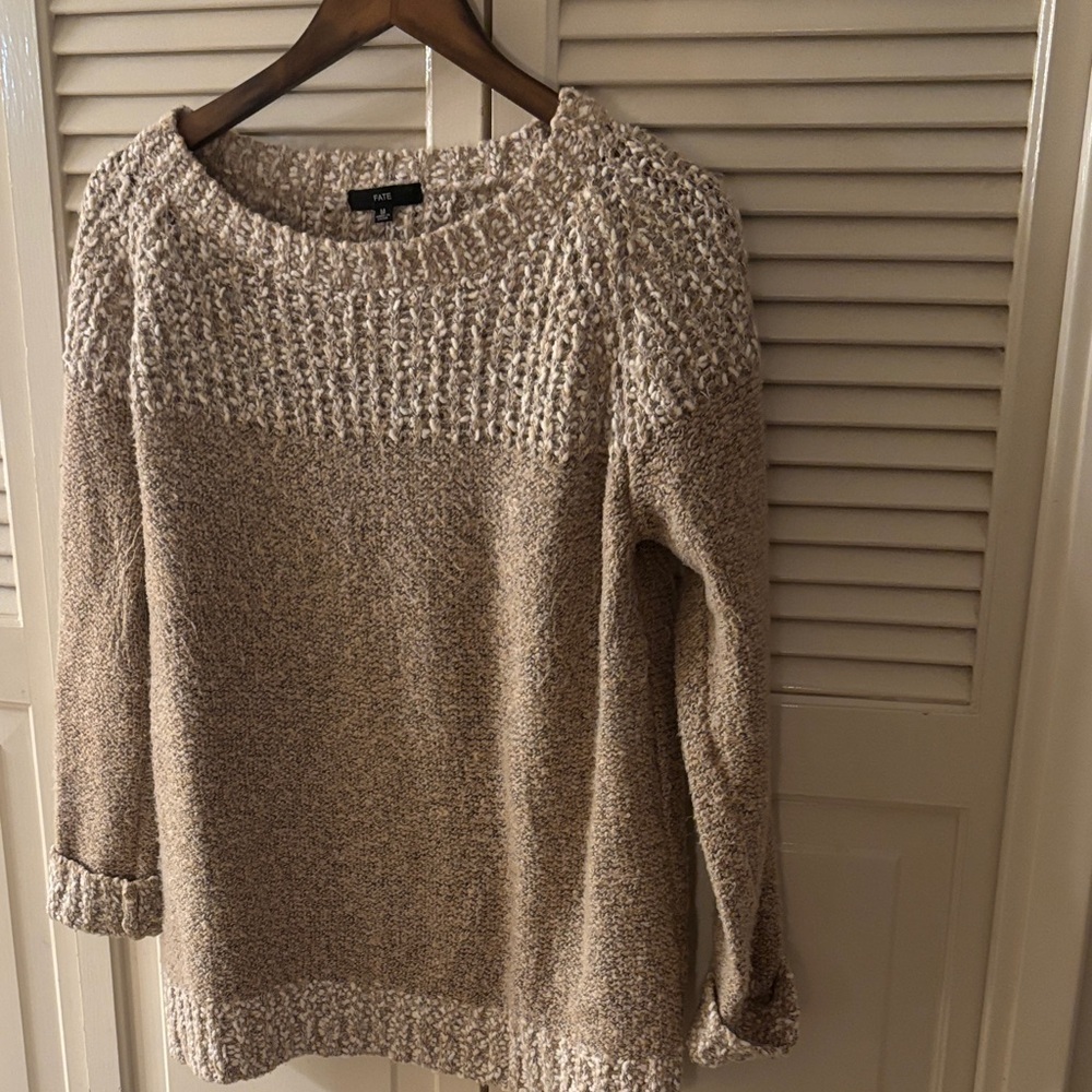 Fate Women's Textured Clairina Sweater Winter Holiday Office Neutrals Size M